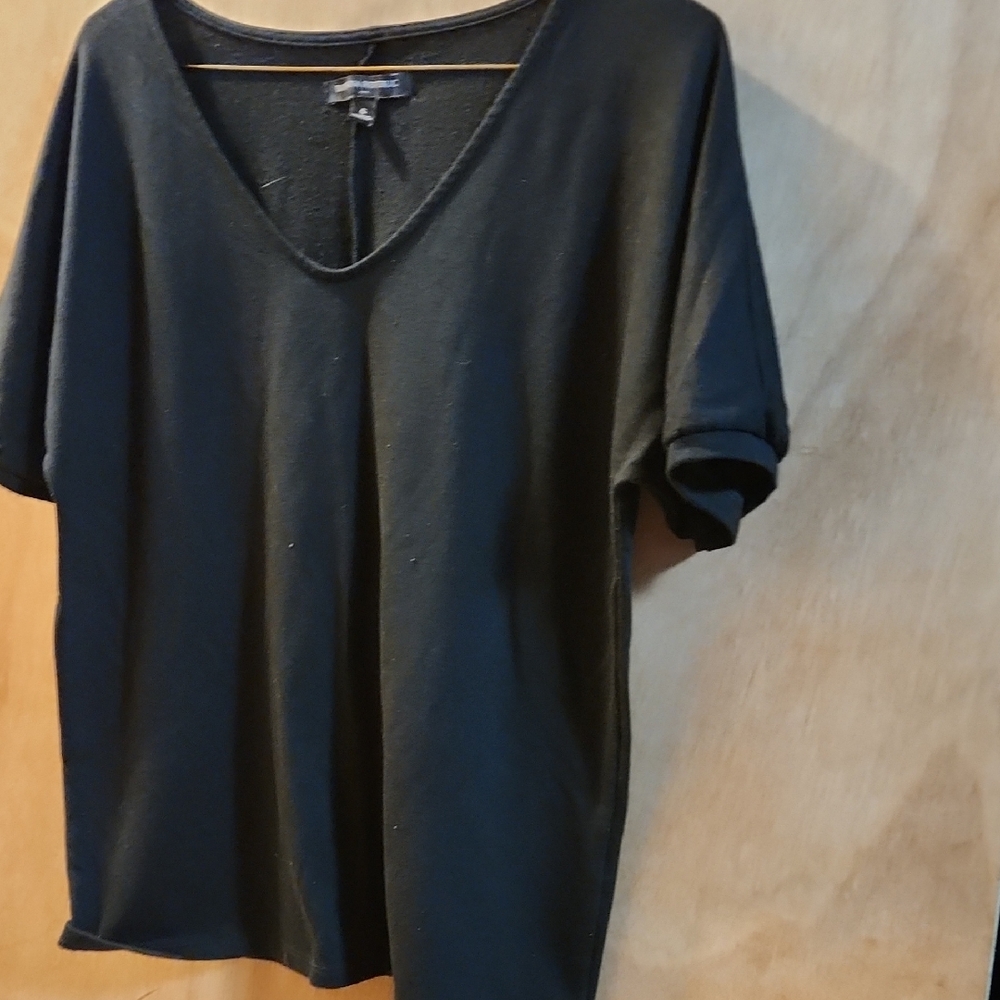 Banana Republic Black V-Neck Tee